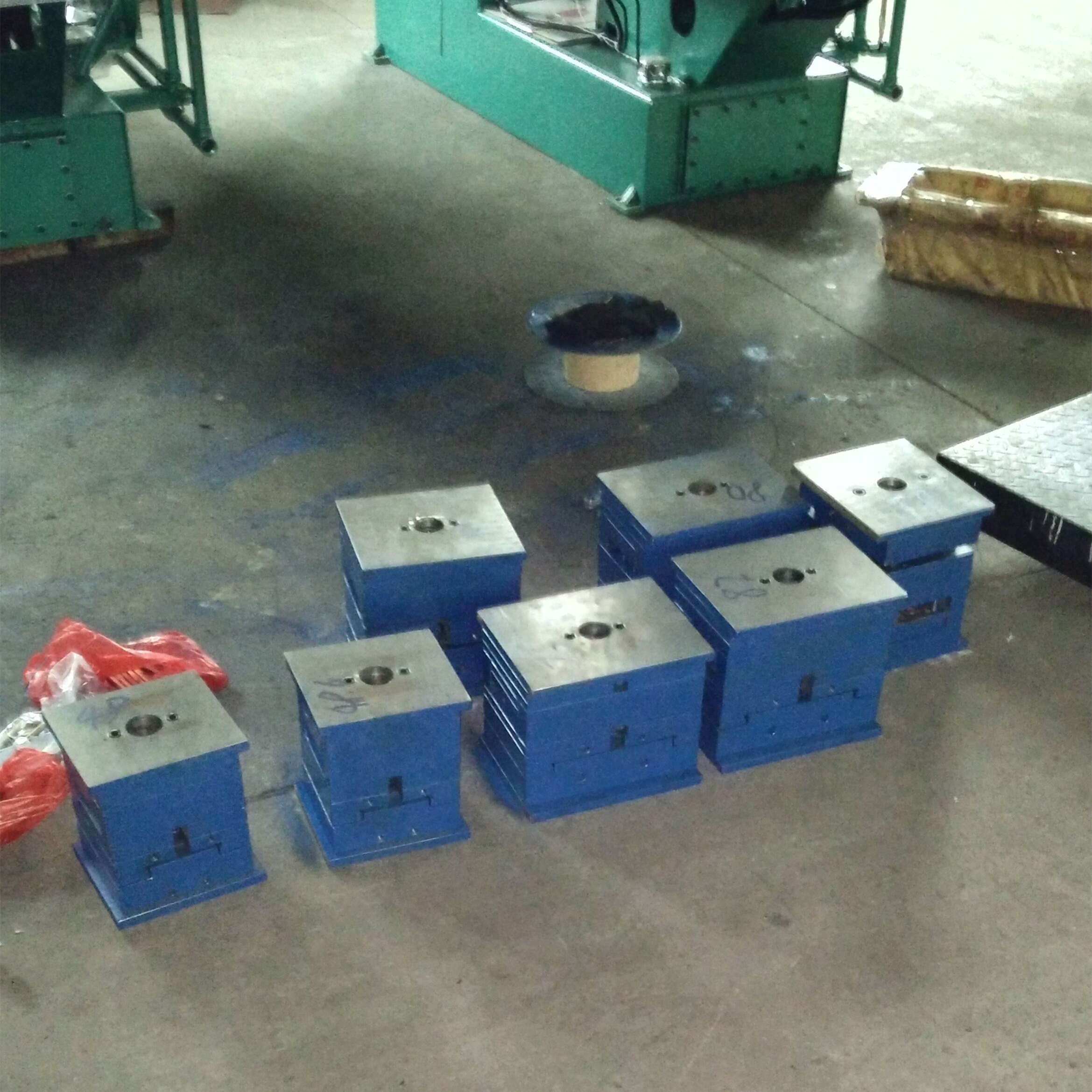die casting die of hot chamber machine