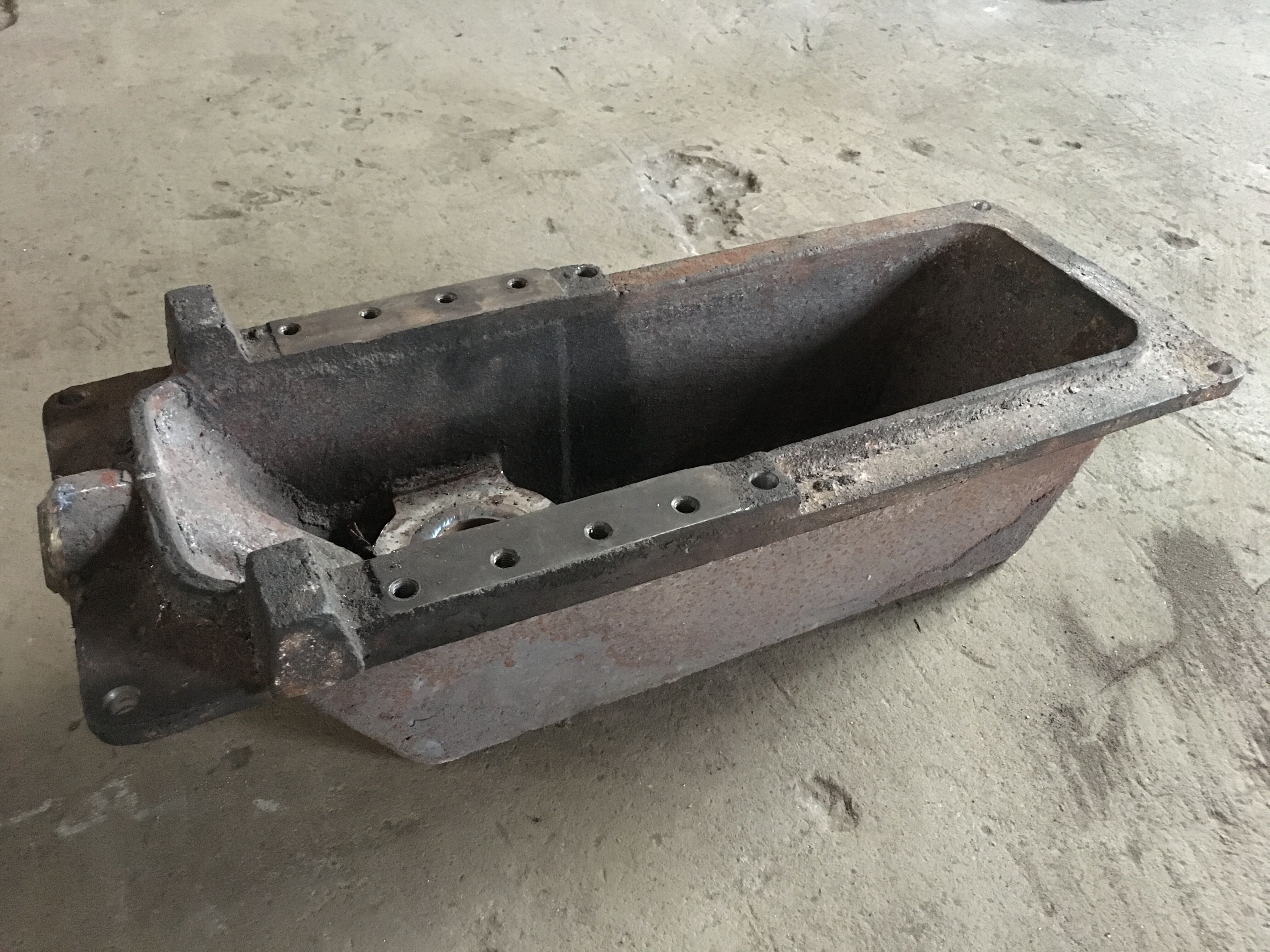 melting Pot of hot chamber die cast machine